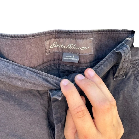 Eddie Bauer women's size 8 grey pants - Picture 2 of 3
